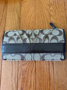 Coach Signature Canvas Wallet in Brown and Khaki